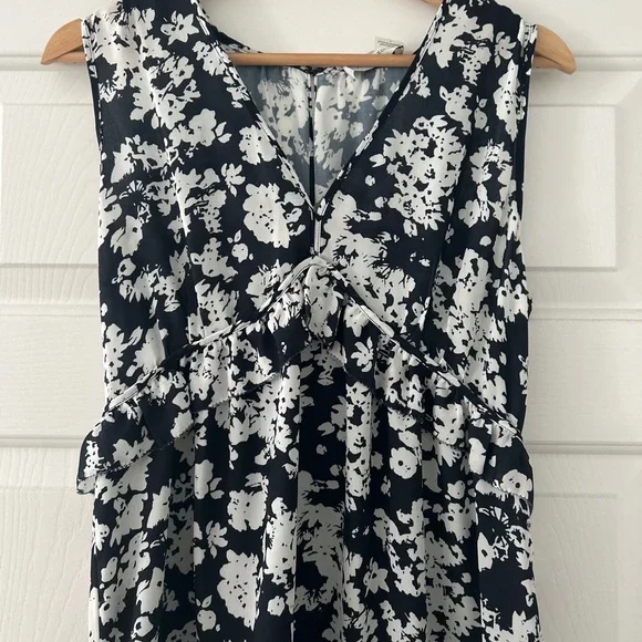 RAMY BROOK NEW YORK Navy & White Floral Sleeveless Ruffle Hem Dress – Size 4 - Picture 4 of 10
